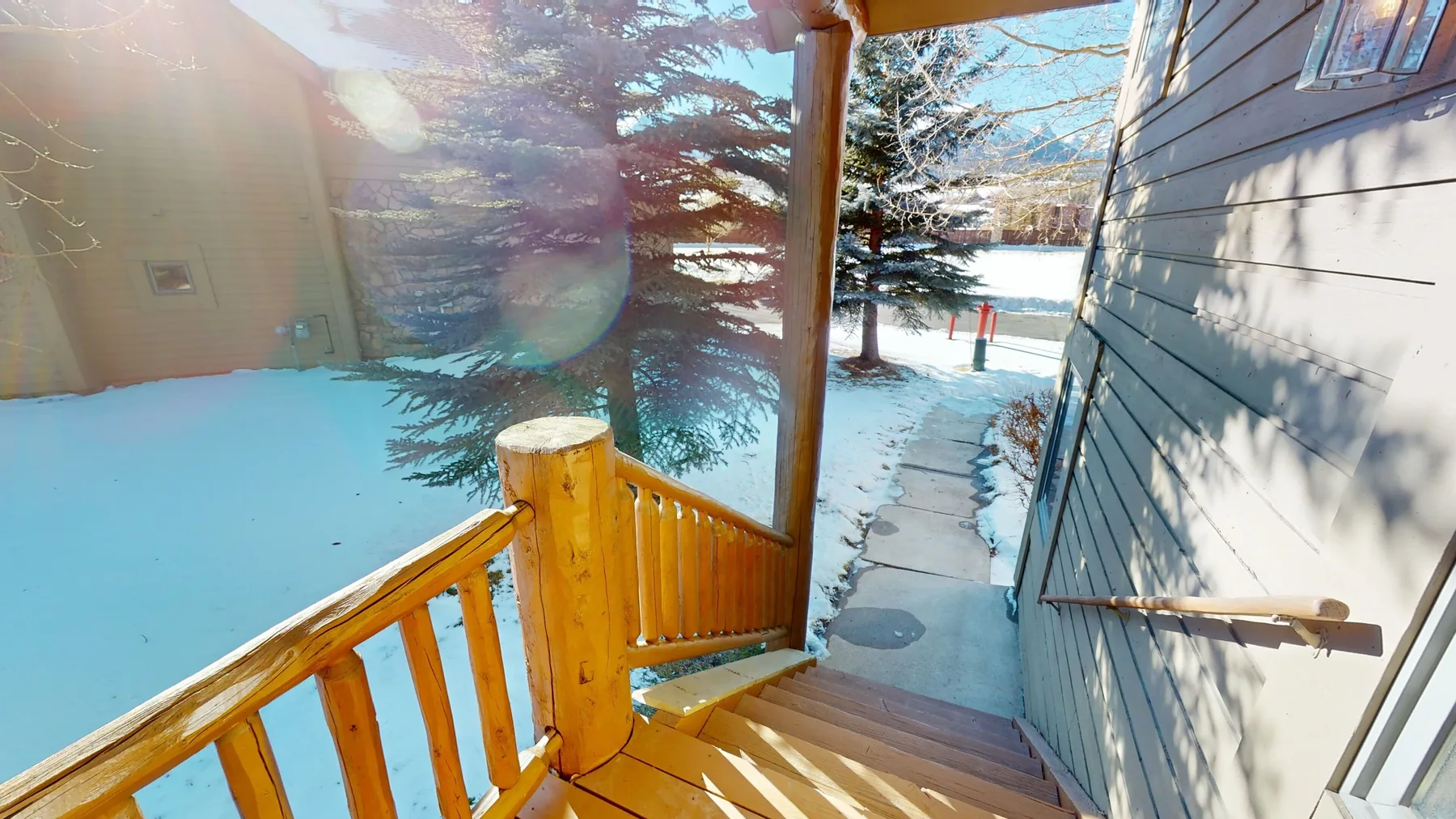 Riverview, winter, riverfront luxury vacation rental in Silverthorne, Colorado
