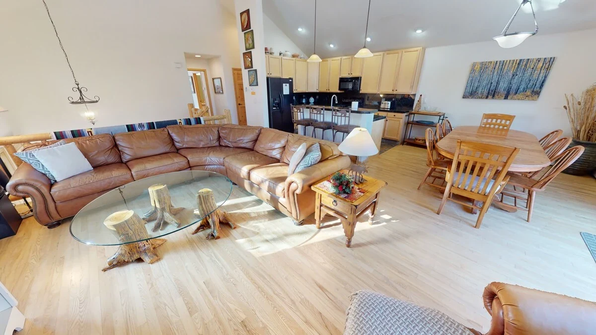 Riverview, great room, riverfront luxury vacation rental in Silverthorne, Colorado