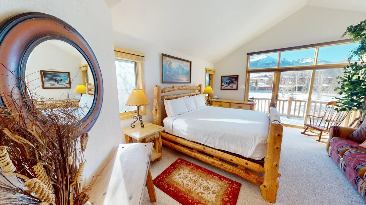Riverview, primary suite, riverfront luxury vacation rental in Silverthorne, Colorado