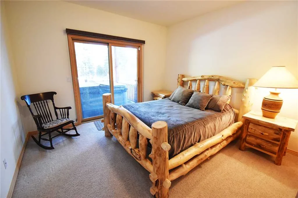 Riverview, lower-level double bedroom, riverfront luxury vacation rental in Silverthorne, Colorado