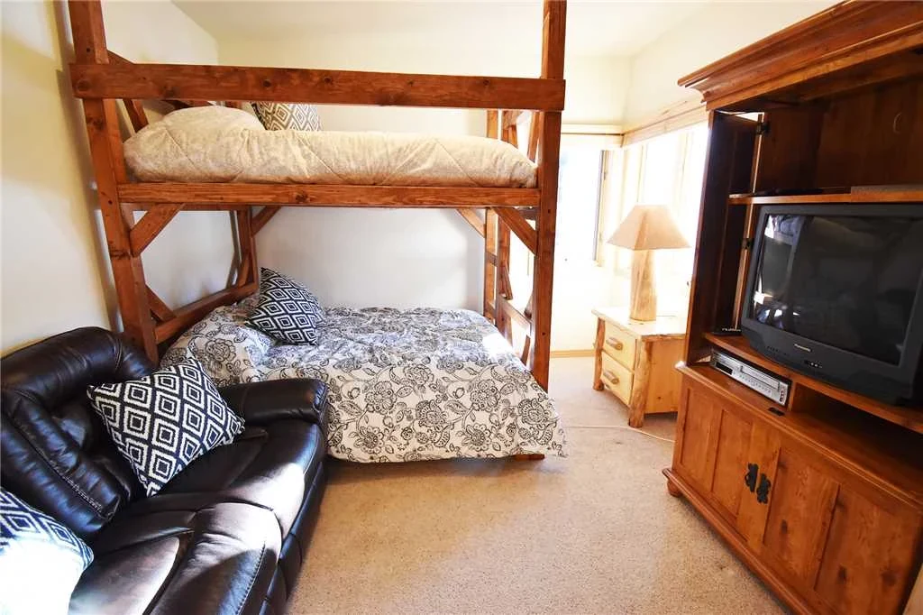Riverview, den, riverfront luxury vacation rental in Silverthorne, Colorado