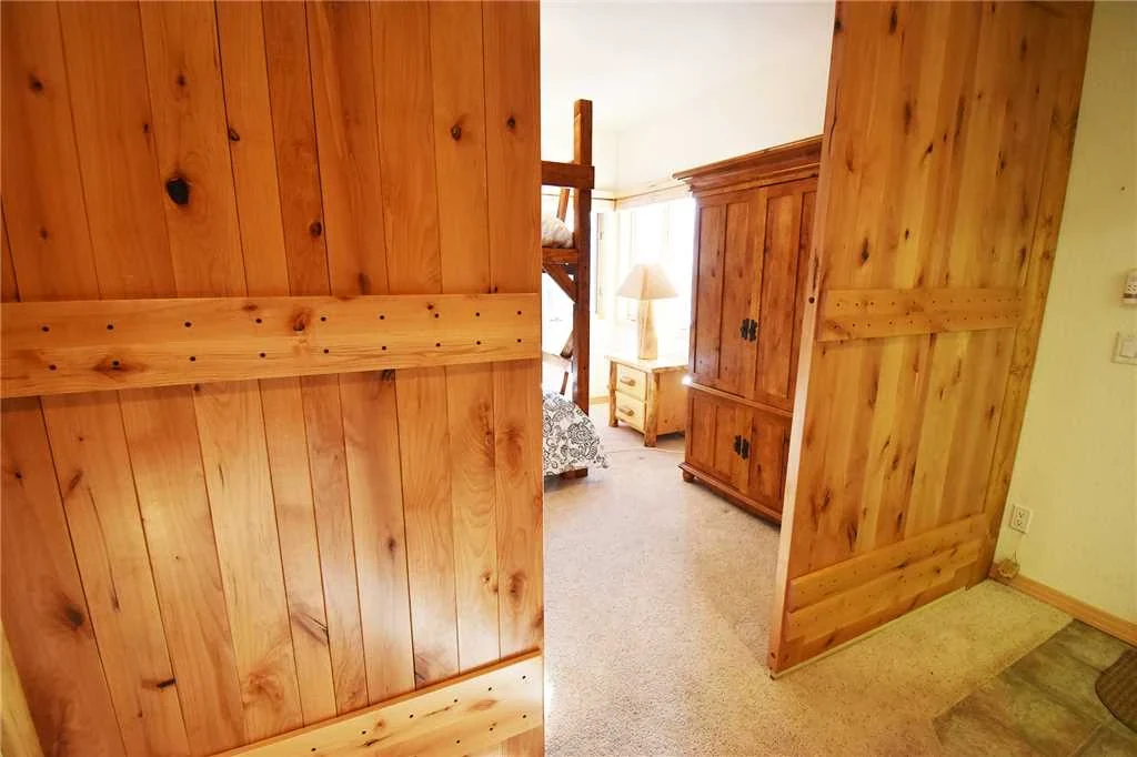 Riverview, den, riverfront luxury vacation rental in Silverthorne, Colorado